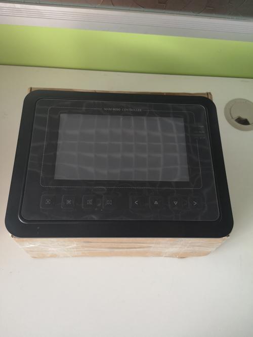 觸摸屏控制器的作用，觸摸屏控制器將傳給cpu