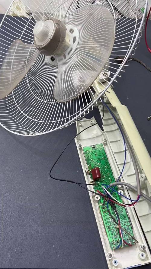 風(fēng)扇燈電路板維修